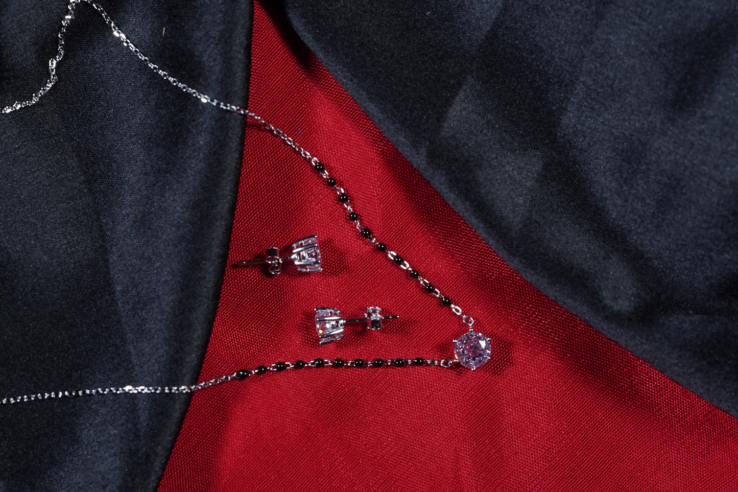 Radiant Solitaire Mangalsutra Set