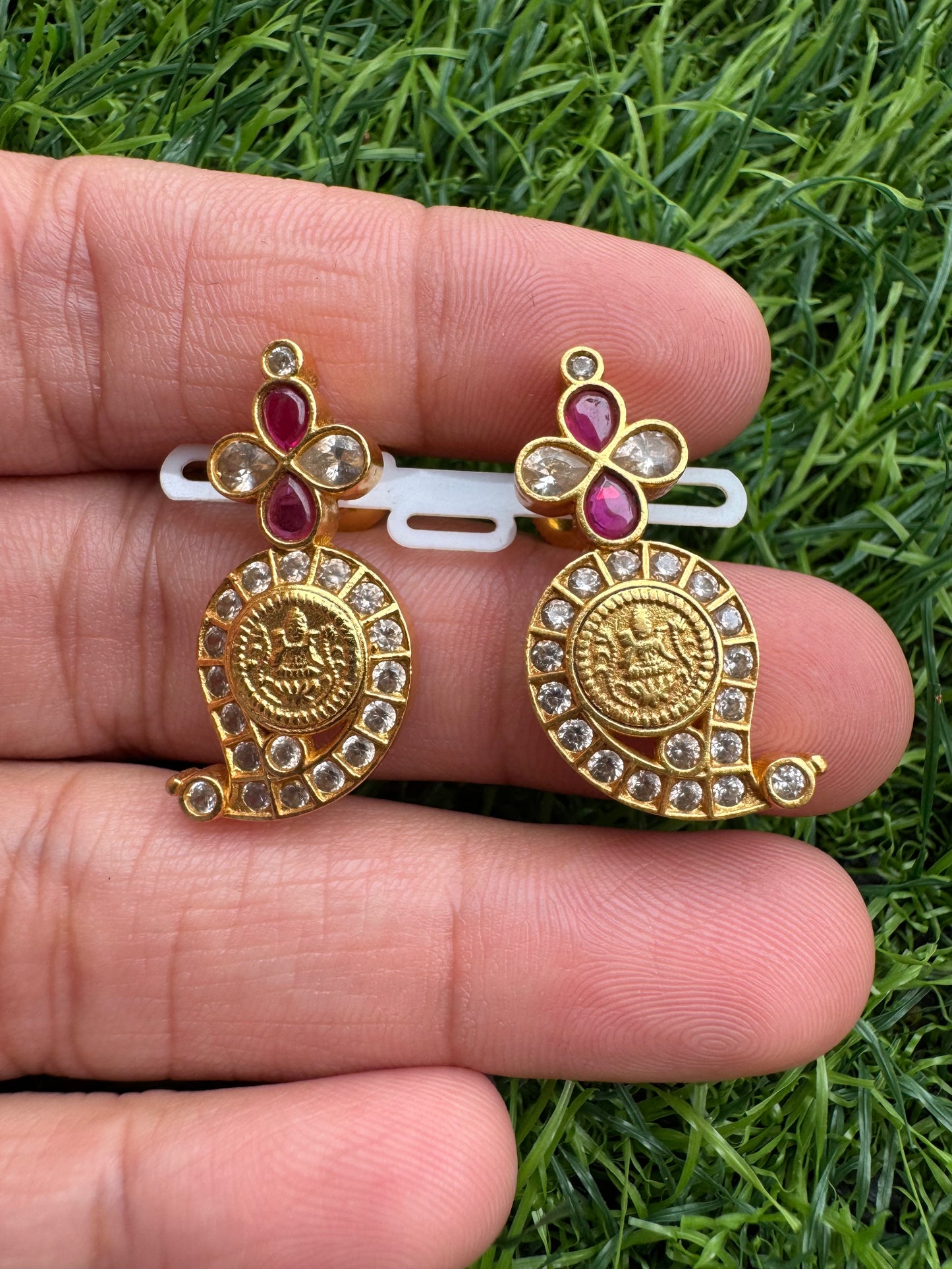 Maroon Bliss Kairi Earrings