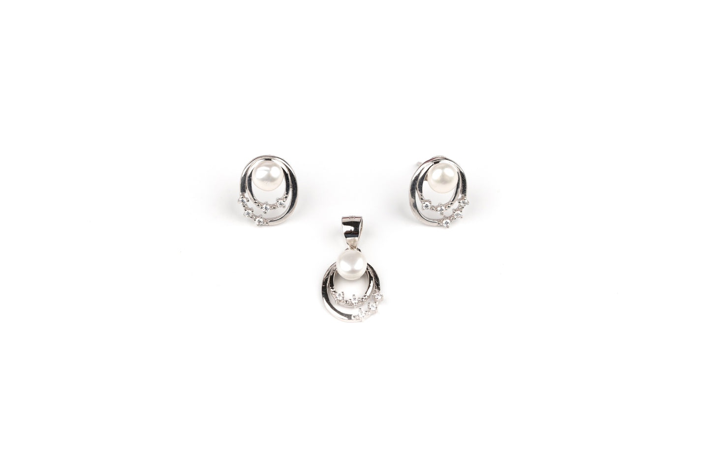 Pearl Essence Oval Pendant Set