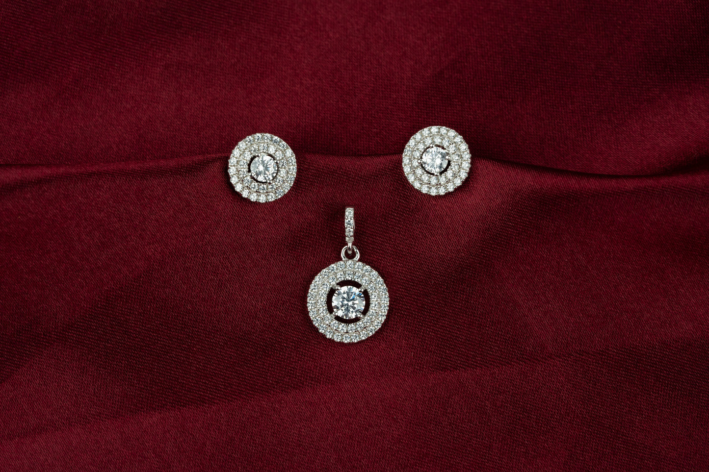 Infinite Elegance Solitaire Pendant Set