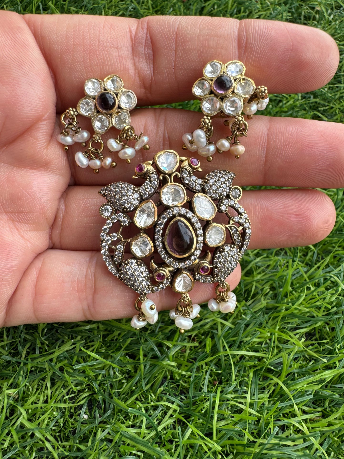 Marun Peacock Elegance