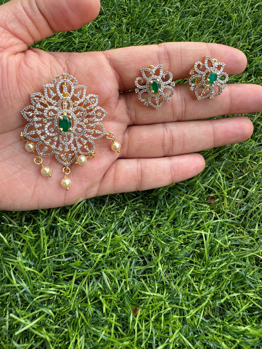 Emerald Grace Pendant Set