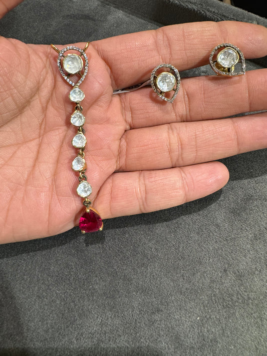 Marun Elegance Pendant Set